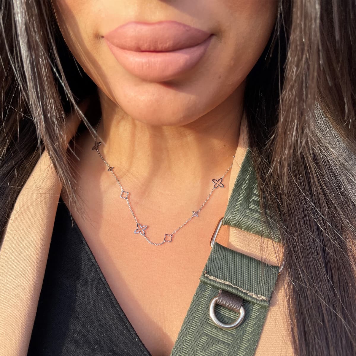 Luxury Clover Necklace – 18K Gold Plated